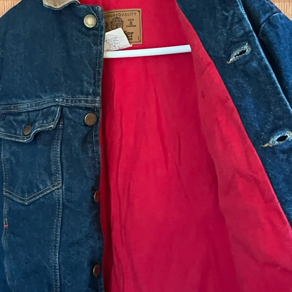 Wrangler vintage red flannel Lined, denim with brown corduroy collar coat